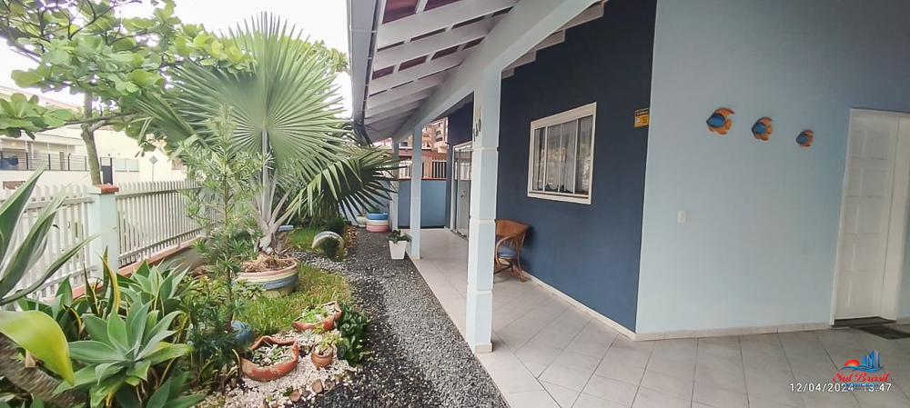 Imobiliária Sul Brasil – Casa à Venda em Piçarras SC – 300 Metros do Mar – Ao Lado do Hotel Candeias-18